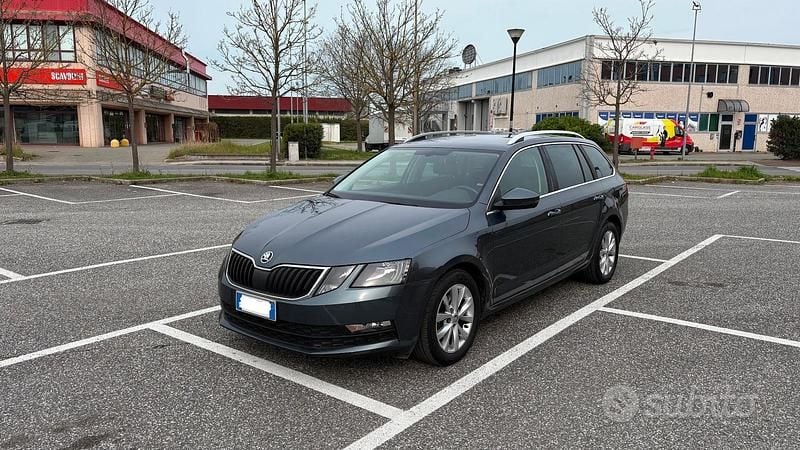 Usata Skoda Octavia Executive 116 CV (85 kW) 2017 Grigio Station wagon