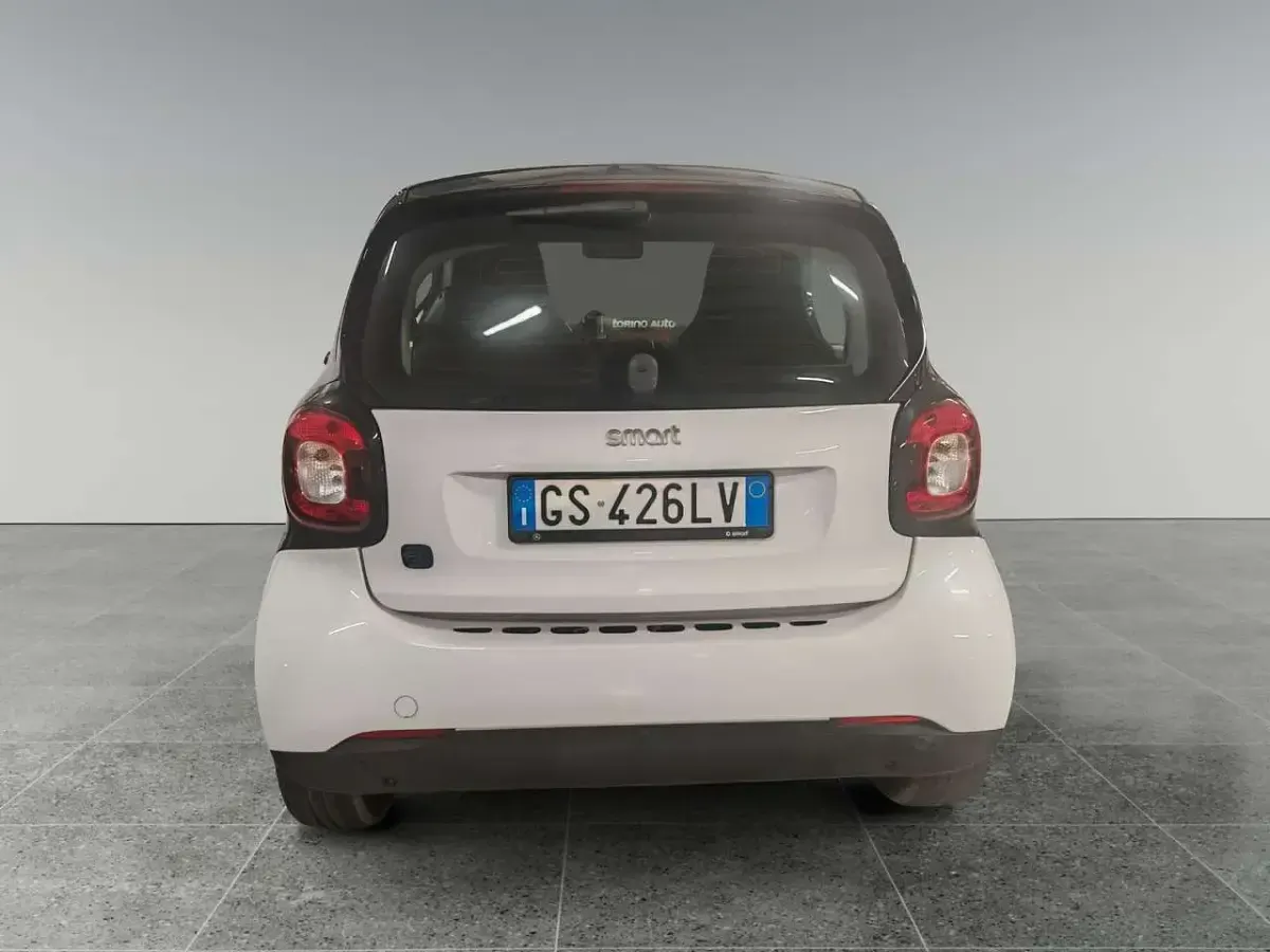 Usata Smart ForTwo Coupé Passion 60 kW (82 CV) 2023 Bianco Utilitaria