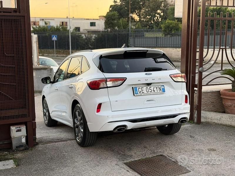Usata Ford Kuga 120 CV (88 kW) 2021 Bianco SUV