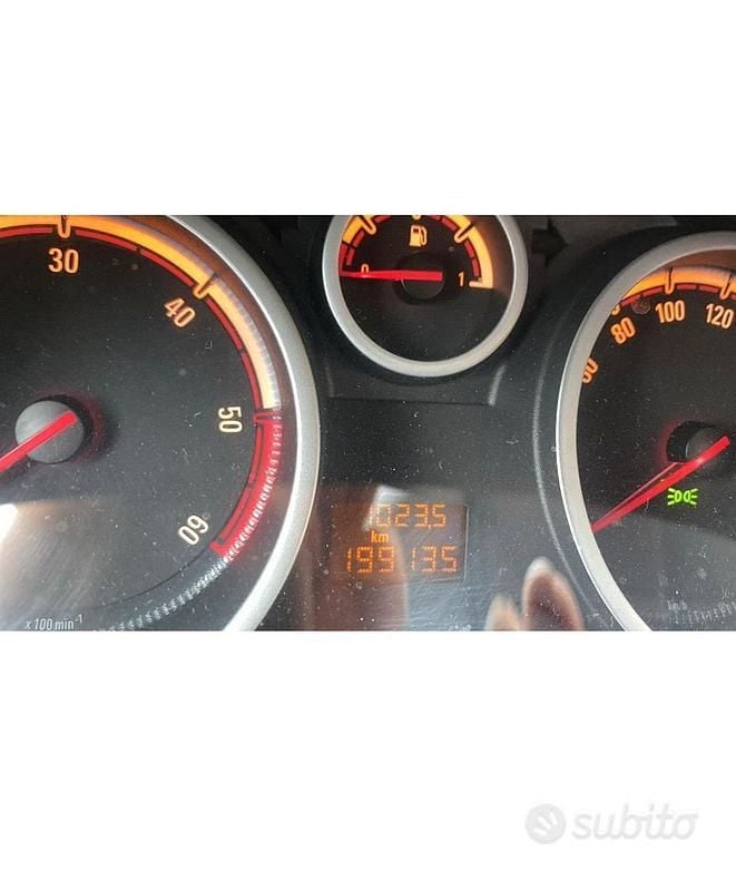 Usata Opel Corsa 90 CV (66 kW) 2006 Nero Berlina