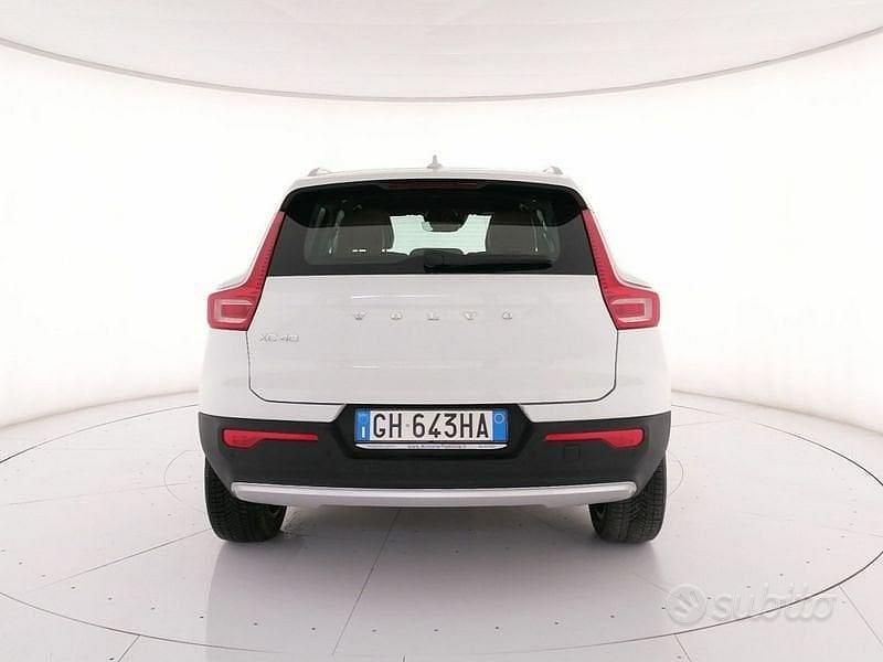 Usata Volvo XC40 Inscription 179 CV (131 kW) 2021 Bianco SUV