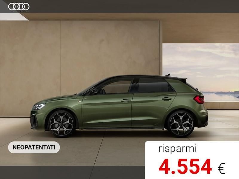Nuova Audi A1 Sportback Comfort 116 CV (85 kW) 2025 Verde distretto metallizzato nero mito m Utilitaria
