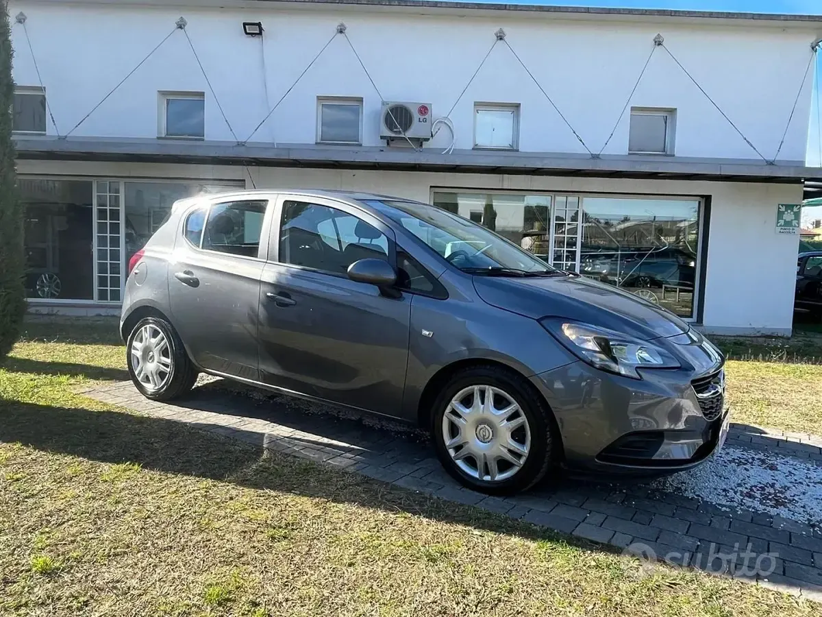 Usata Opel Corsa 90 CV (66 kW) 2017 Grigio scuro met Utilitaria