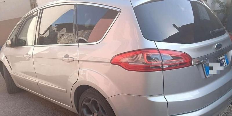 Usata Ford S-MAX Titanium 163 CV (119 kW) 2011 Monovolume