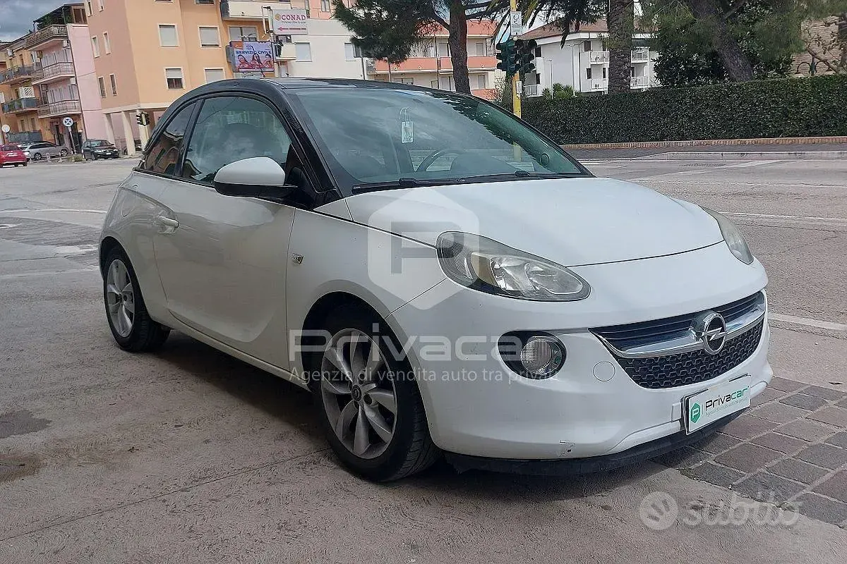 Usata Opel Adam 70 CV (51 kW) 2014 Bianco Utilitaria