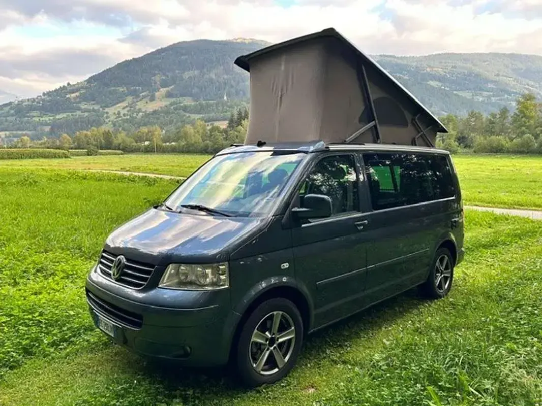 Usata VW California Comfortline 174 CV (127 kW) 2007 Grigio Furgone