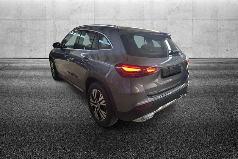 Usata Mercedes GLA200 Advanced Plus 150 CV (110 kW) 2024 Grigio SUV