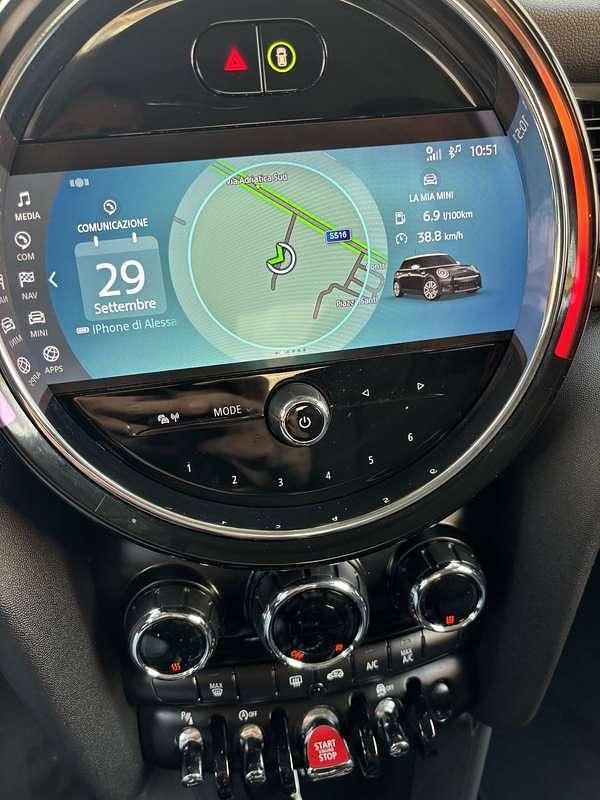 Begagnad Mini Cooper Business 136 HK (100 kW) 2022 Halvkombi
