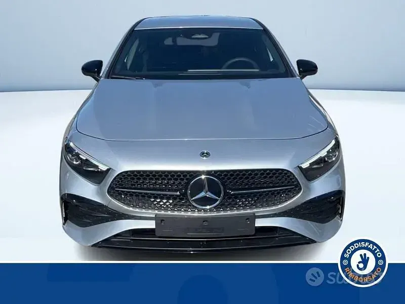 Gebraucht Mercedes A180 AMG 115 PS (84 kW) 2025 Grau Limousine