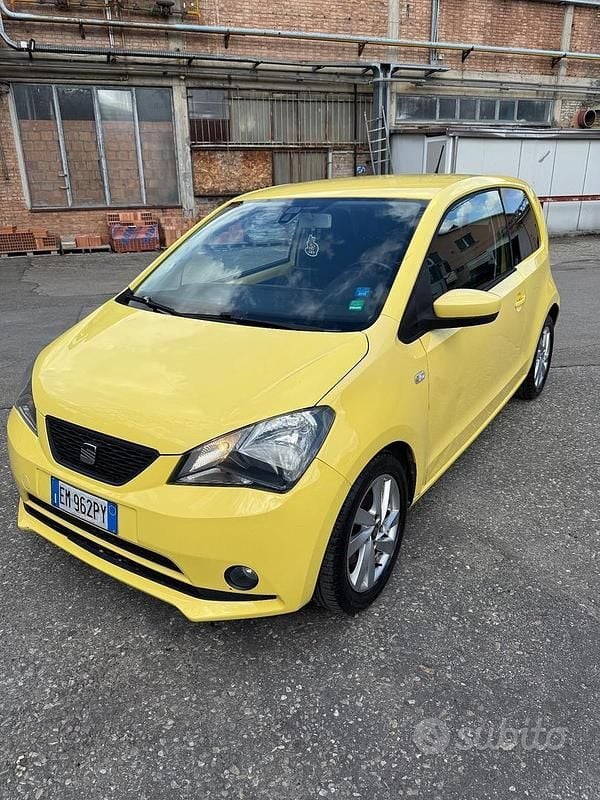 Usata Seat Mii Style 75 CV (55 kW) 2012 Giallo Utilitaria