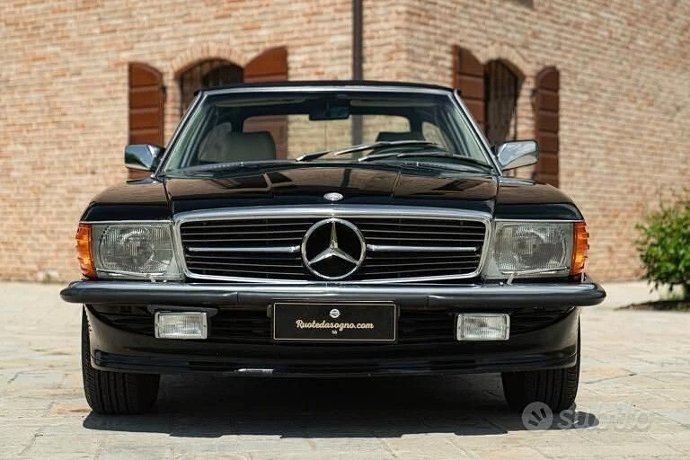 Usata Mercedes SL300 188 CV (138 kW) 1986 Nero Cabrio