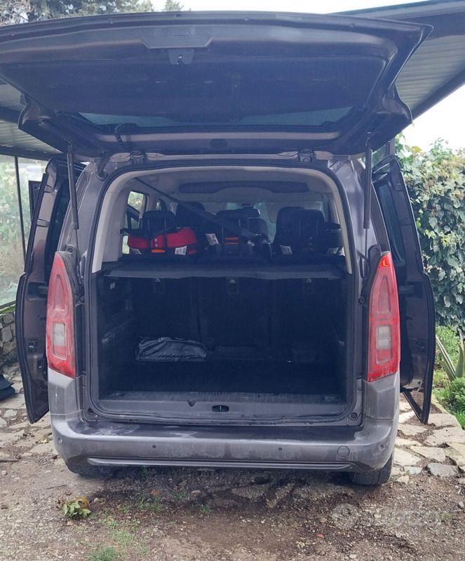 Usata Opel Combo Elegance 131 CV (96 kW) 2022 Grigio Monovolume