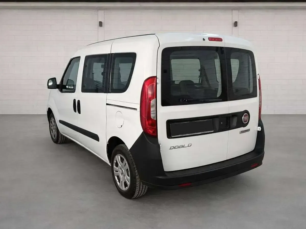 Usata Fiat Doblò 95 CV (69 kW) 2017 Bianco Monovolume