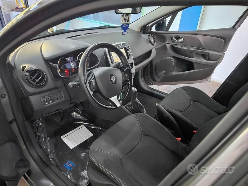 Usata Renault Clio IV 75 CV (55 kW) 2016 Grigio Berlina