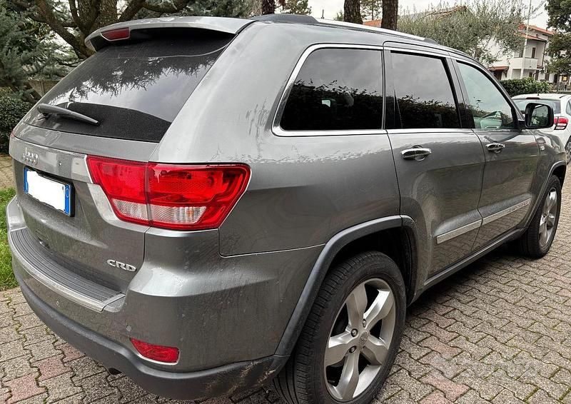Usata Jeep Grand Cherokee Overland 241 CV (177 kW) 2013 Grigio SUV