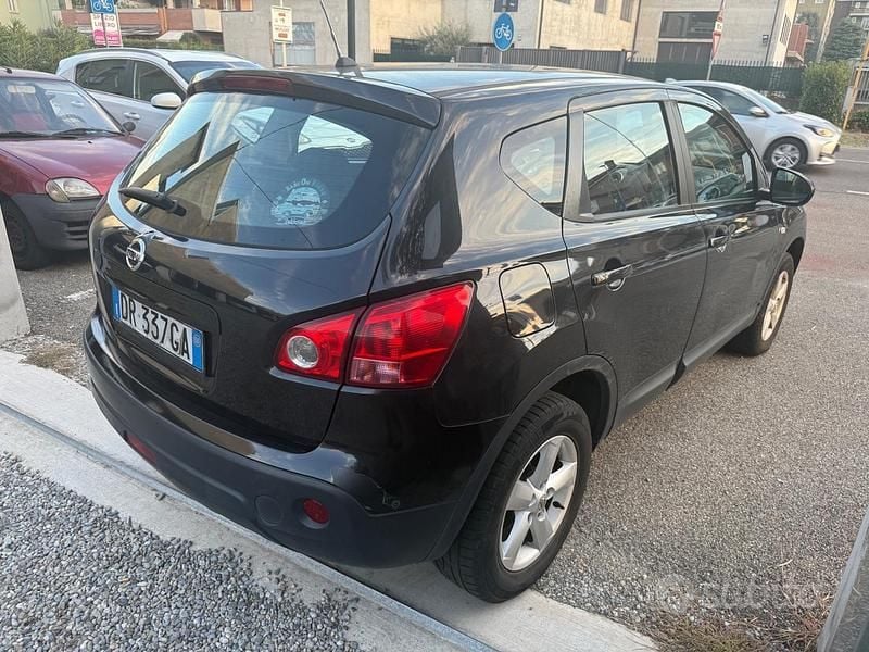 Usata Nissan Qashqai Tekna 117 CV (86 kW) 2008 Nero SUV