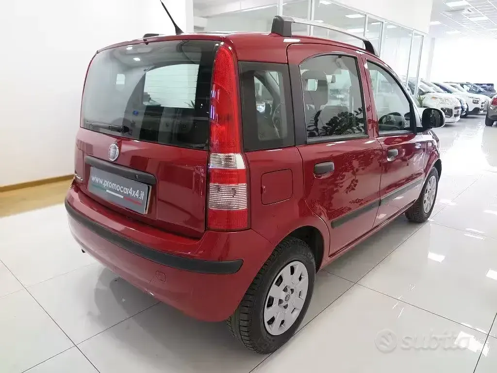 Usata Fiat Panda Dynamic 69 CV (50 kW) 2011 Rosso Utilitaria