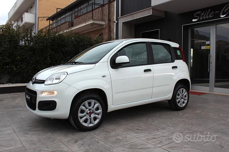 Usata Fiat Panda Easy 86 CV (63 kW) 2020 Bianco gelato pastello Utilitaria