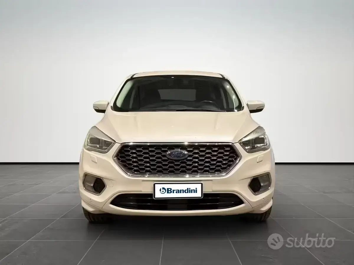 Usata Ford Kuga Vignale 150 CV (110 kW) 2019 Galpine white SUV