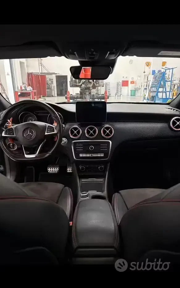 Usata Mercedes A200 AMG 136 CV (100 kW) 2017 Nero Utilitaria