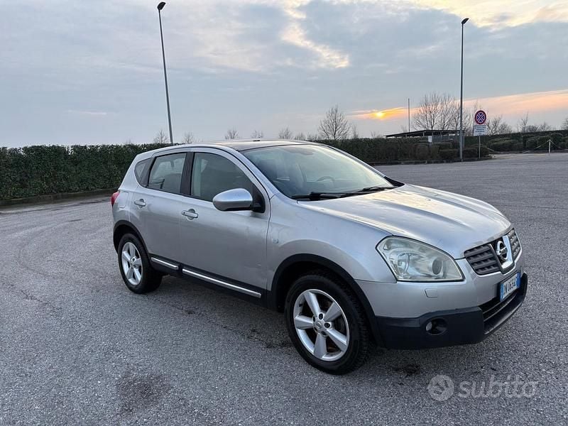Usata Nissan Qashqai 140 CV (102 kW) 2009 Grigio SUV
