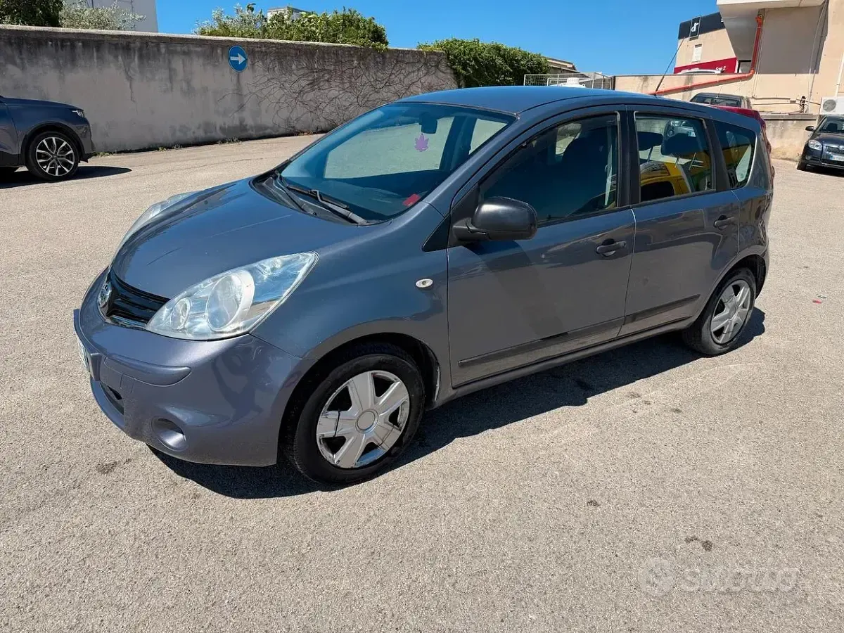 Usata Nissan Note 86 CV (63 kW) 2010 Grigio Utilitaria