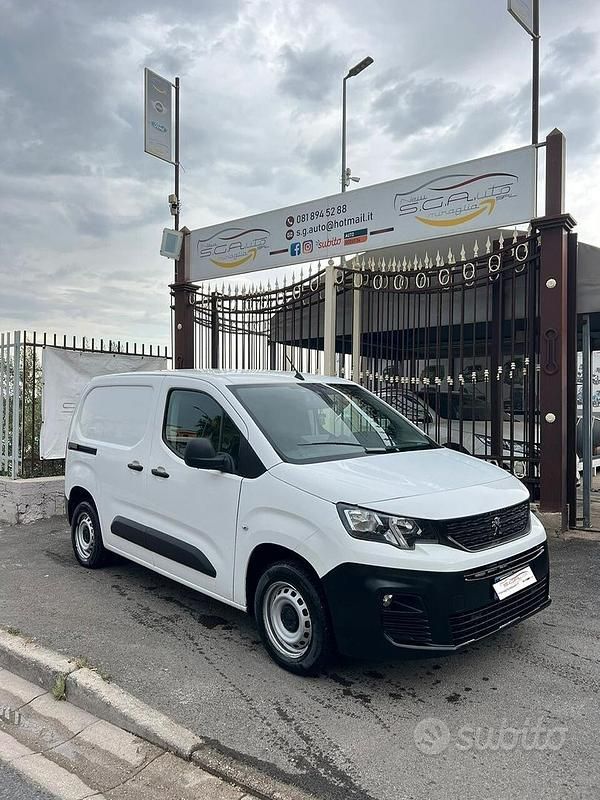 Usata Peugeot Partner S 102 CV (75 kW) 2019 Bianco Monovolume
