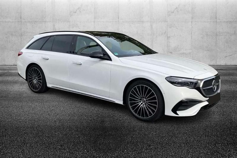 Usata Mercedes E300 AMG Line Premium 306 CV (225 kW) 2024 Bianco Station wagon