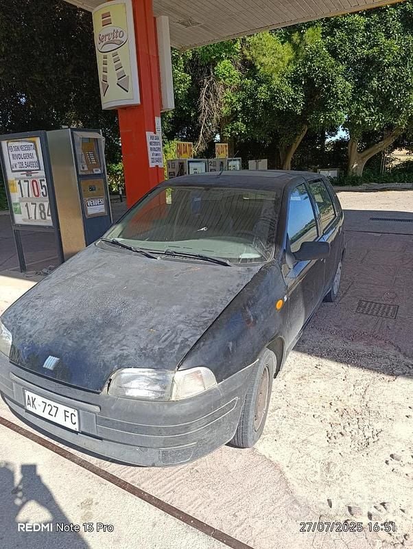 Usata Fiat Punto 54 CV (39 kW) 2000 Nero Utilitaria