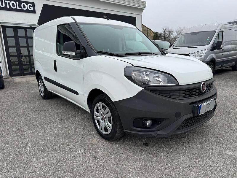 Usata Fiat Doblò 105 CV (77 kW) 2019 Bianco Monovolume
