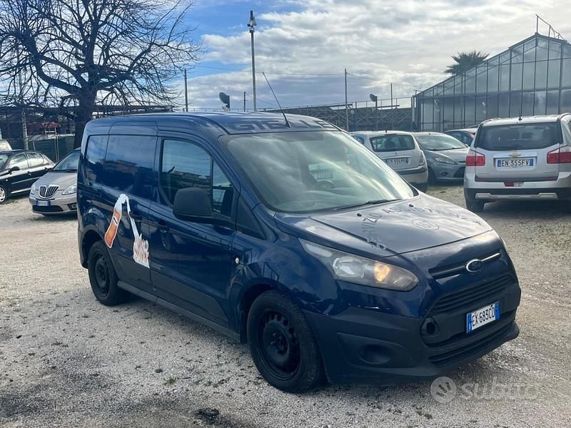 Usata Ford Tourneo Courier 95 CV (69 kW) 2014 Blu Monovolume