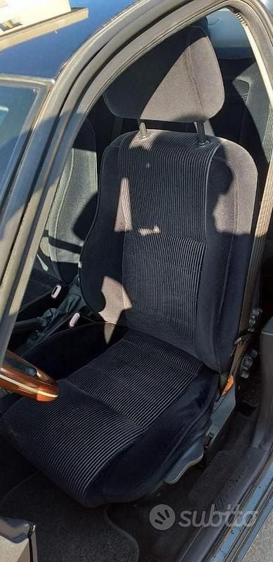 Usata Alfa Romeo 156 144 CV (105 kW) 1999 Blu Berlina