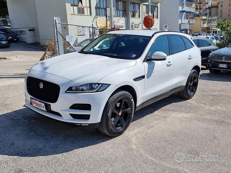 Usata Jaguar F-Pace 180 CV (132 kW) 2017 Bianco SUV