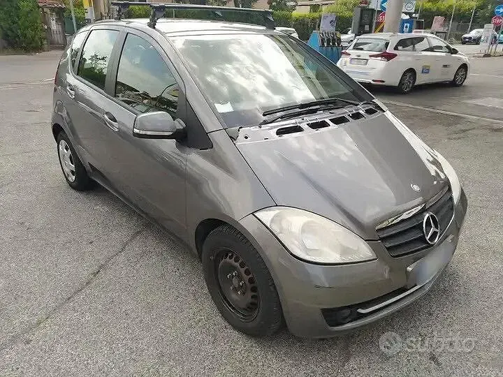 Occasion Mercedes A180 Elegance 109 ch (80 kW) 2011 Gris Berline
