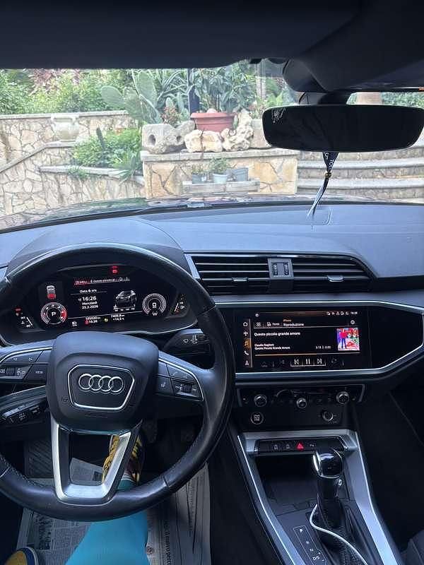 Usata Audi Q3 Business 150 CV (110 kW) 2021 Blu/azzurro SUV