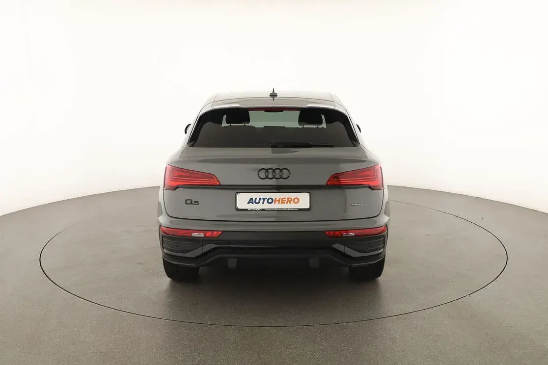Usata Audi Q5 Sportback S-Line 204 CV (150 kW) 2022 Grigio SUV