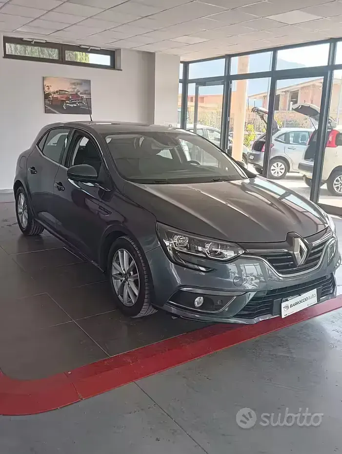Usata Renault Mégane IV Zen 110 CV (80 kW) 2016 Grigio Berlina