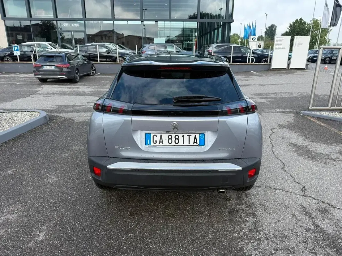 Usata Peugeot 2008 GT-line 102 CV (75 kW) 2020 Grigio SUV