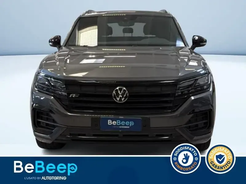 Usata VW Touareg Atmosphere 286 CV (210 kW) 2021 Grigio metallizzato SUV