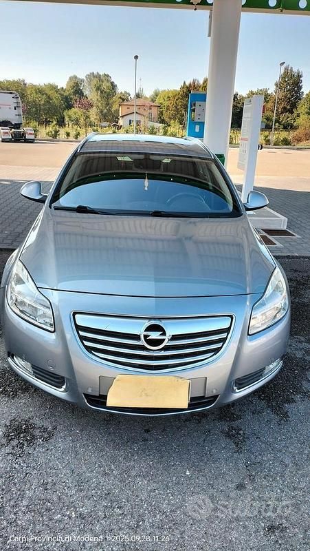 Usata Opel Insignia Cosmo 180 CV (132 kW) 2010 Argento Station wagon