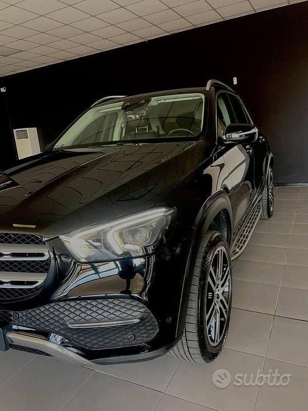 Usata Mercedes GLE300 272 CV (200 kW) 2022 Nero SUV