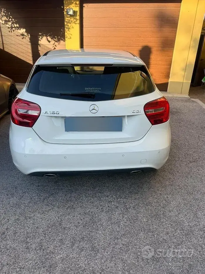 Usata Mercedes A160 90 CV (66 kW) 2014 Bianco Utilitaria