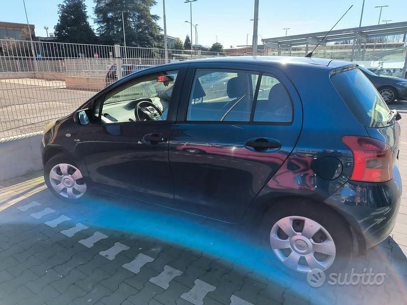 Usata Toyota Yaris Sol 2009 Blu Utilitaria