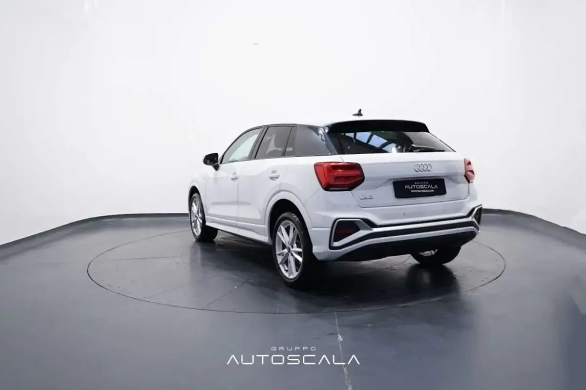 Usata Audi Q2 S-Line 150 CV (110 kW) 2024 Bianco ghiacciaio SUV