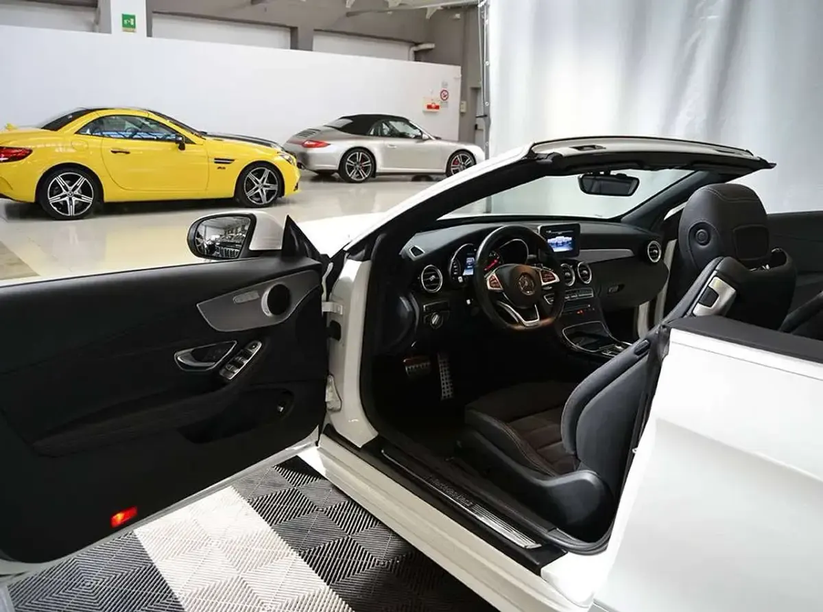 Usata Mercedes C180 Premium 156 CV (114 kW) 2018 Bianco Cabrio