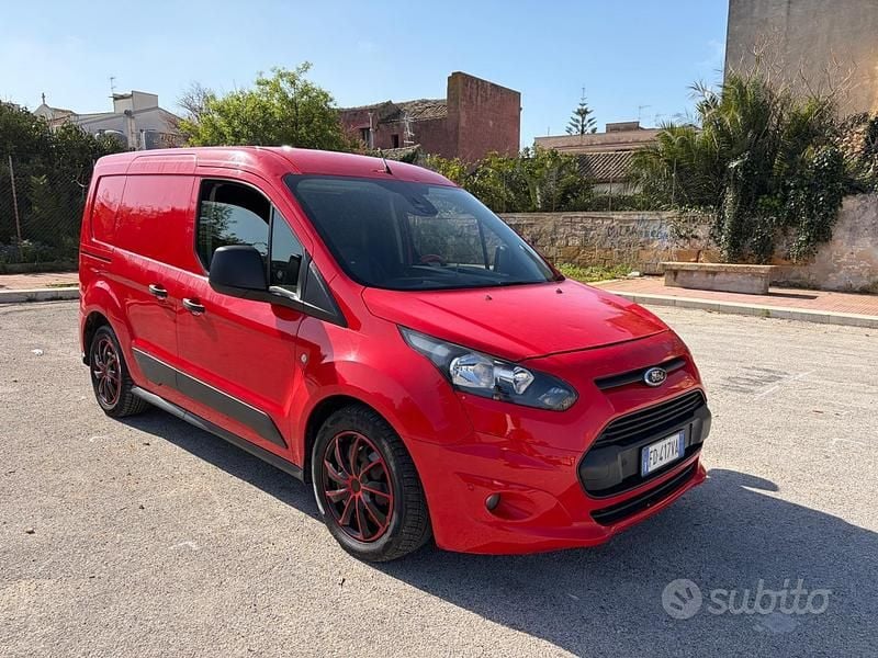 Usata Ford Transit Connect Trend 115 CV (84 kW) 2016 Rosso Monovolume