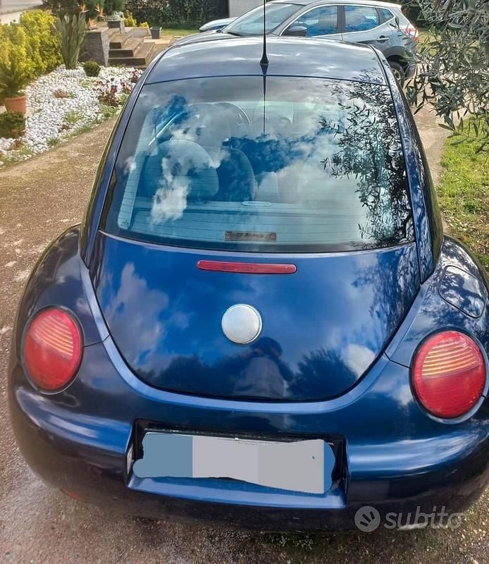 Usata VW New Beetle 2001 Blu Utilitaria
