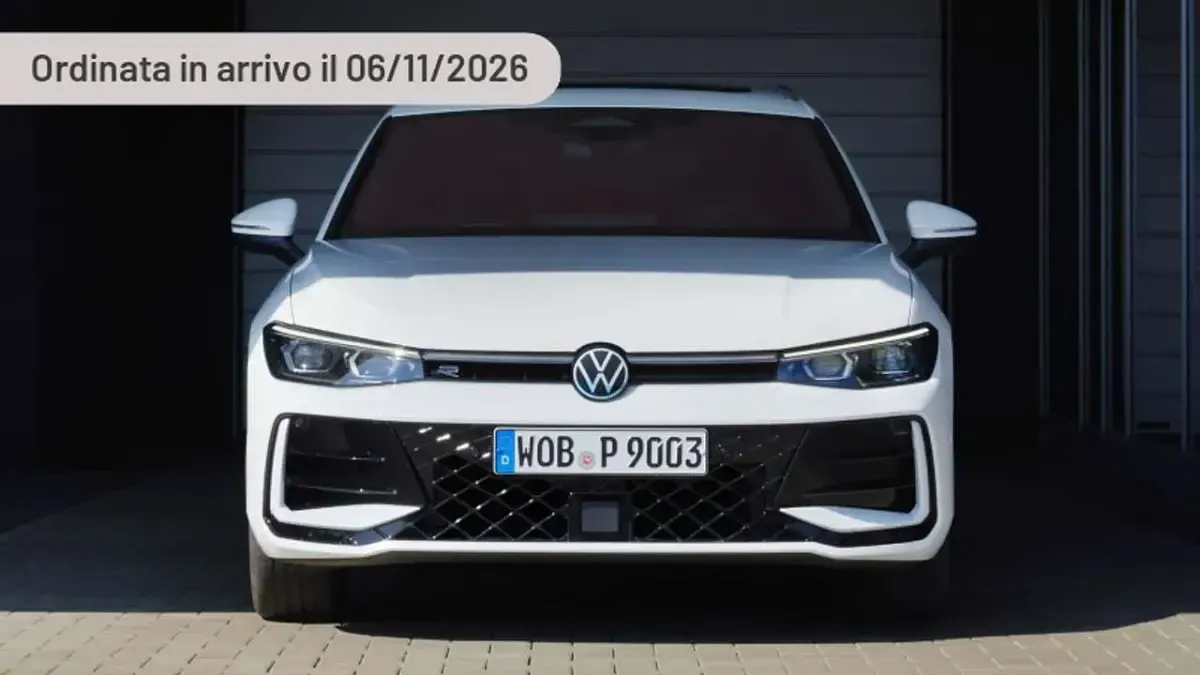 Ny VW Passat R-line Plus 272 HK (200 kW) 2026 Silver Kombi