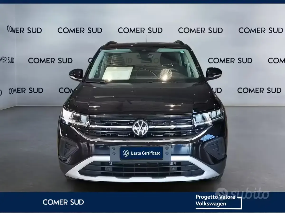 Usata VW T-Cross Life 95 CV (69 kW) 2024 Deep black perlato SUV