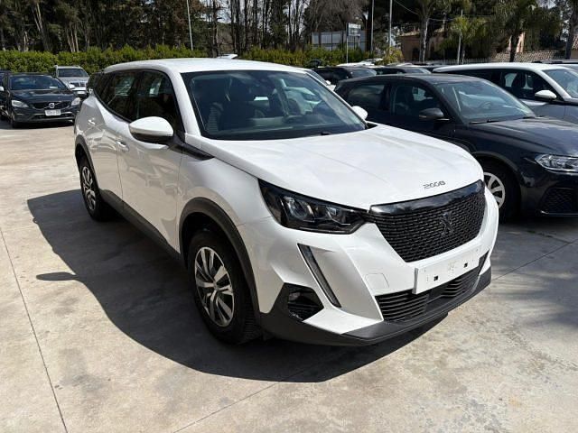 Usata Peugeot 2008 Active 110 CV (80 kW) 2021 Bianco SUV